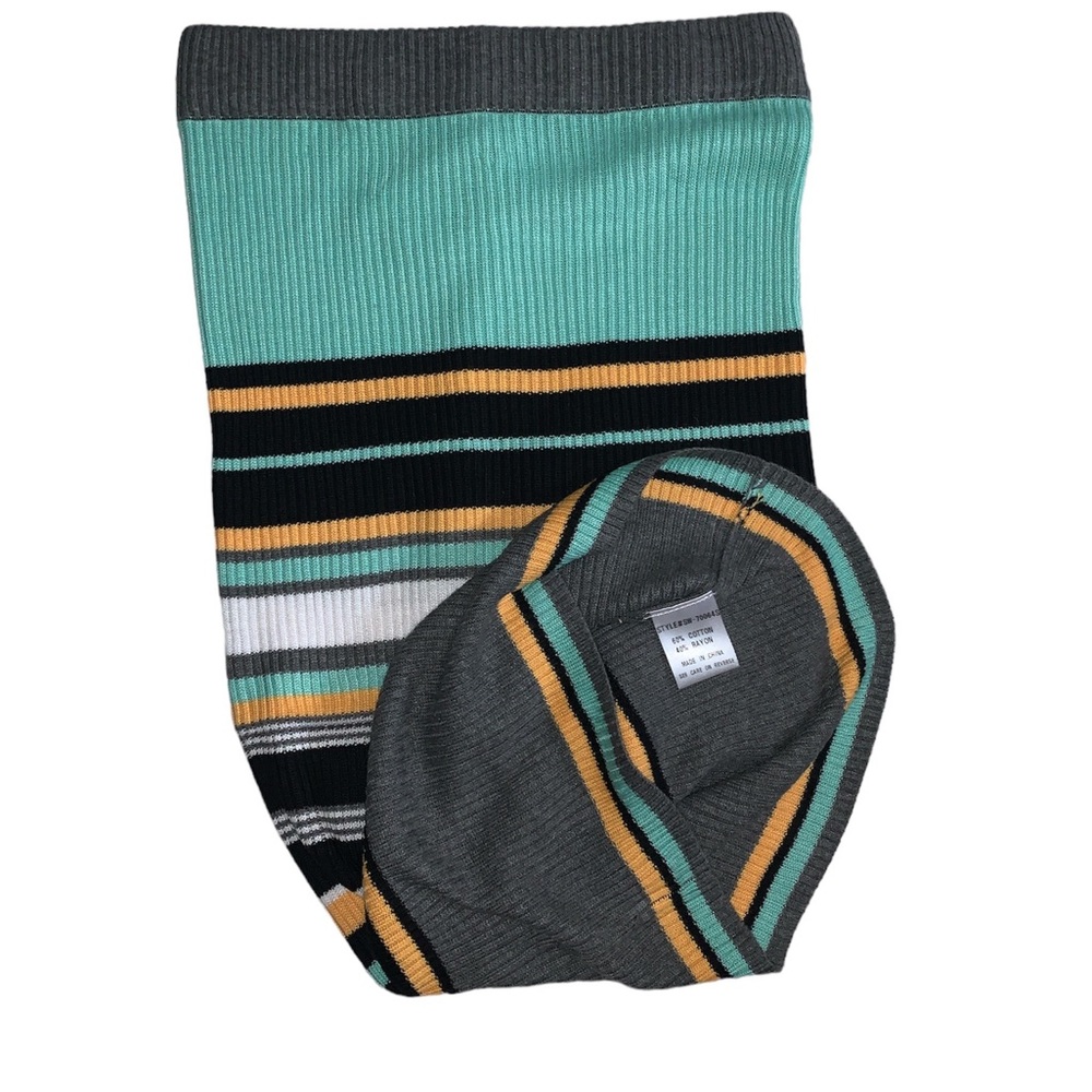 NWT UNIQ Mint Yellow Gray and black skirt size M/L sweater skirt.